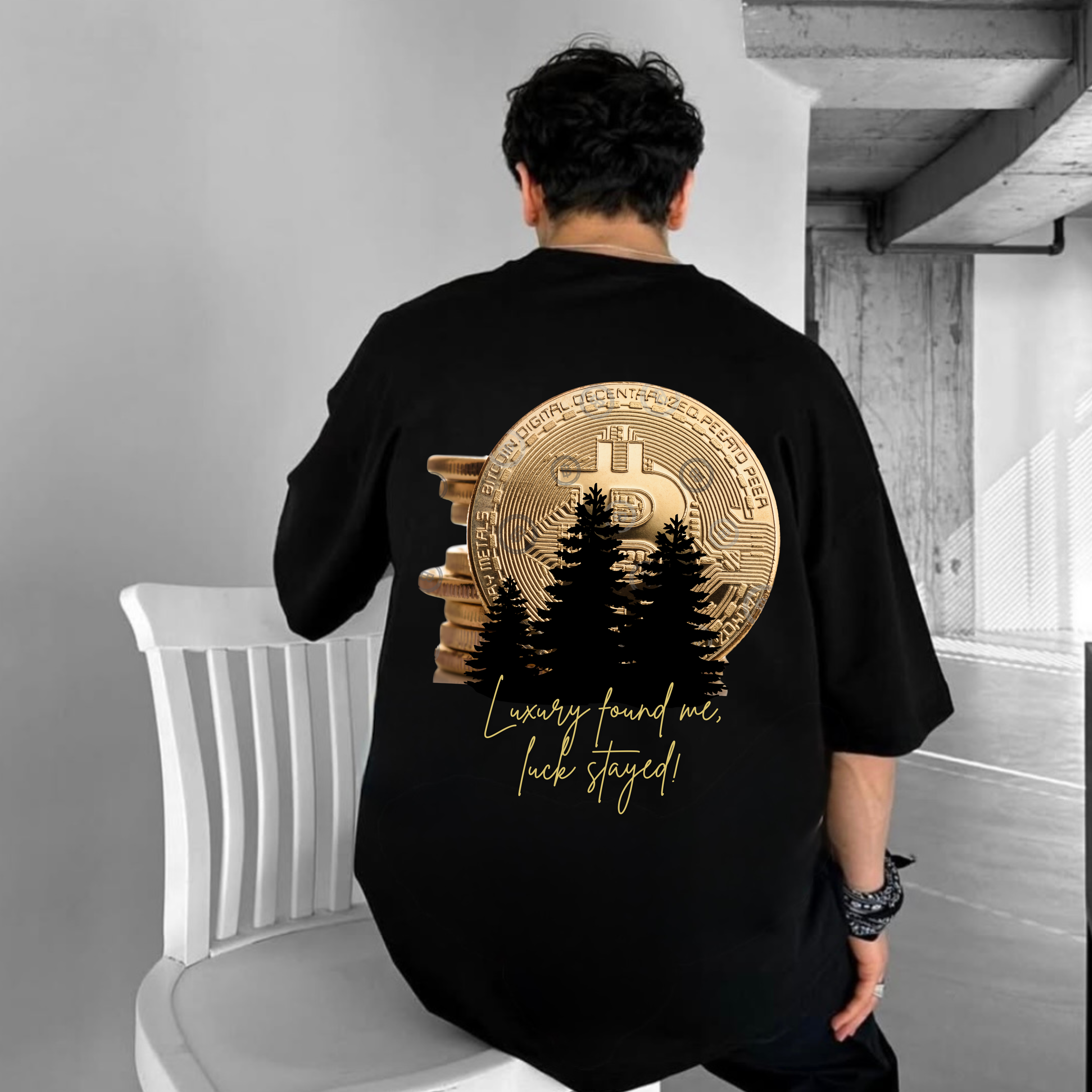 BillionaireZ Vault Edition®️ Gold Crypto Wealth Oversized T-Shirt – Limited Edition