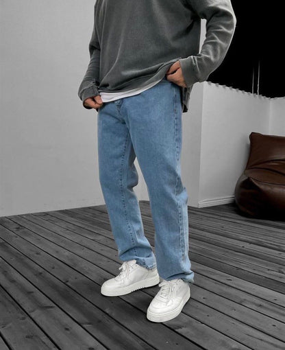 BillionaireZ Classic Light Blue Straight-Fit Denim Jeans