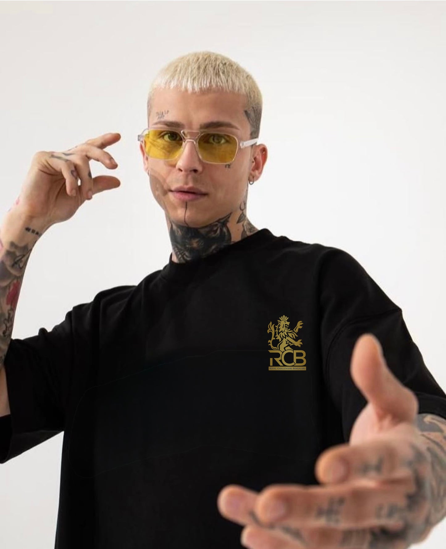 “My Money is on RCB” Oversized T-Shirt – BillionaireZ Sports Drop