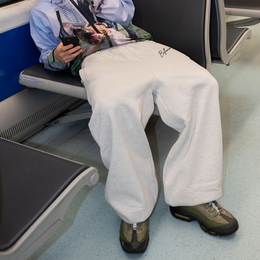 Vanilla Drift” Wide-Leg Joggers – BillionaireZ Signature Drop